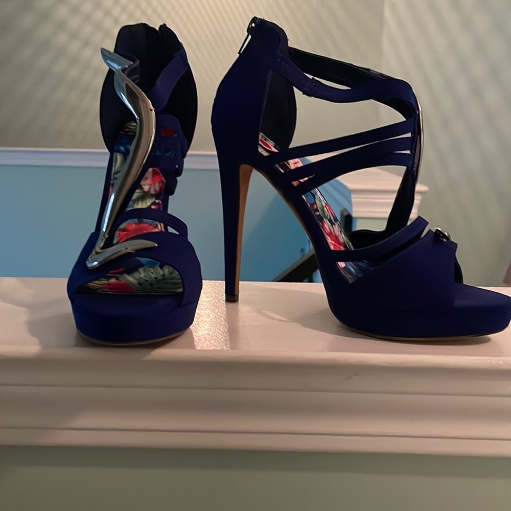 Hot blue 5” shoes to take you next level